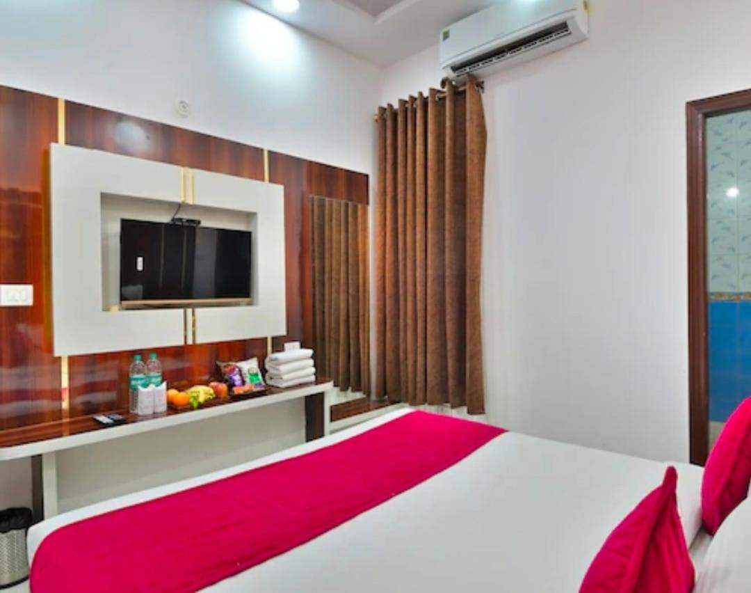 Radiant Hotel 3*